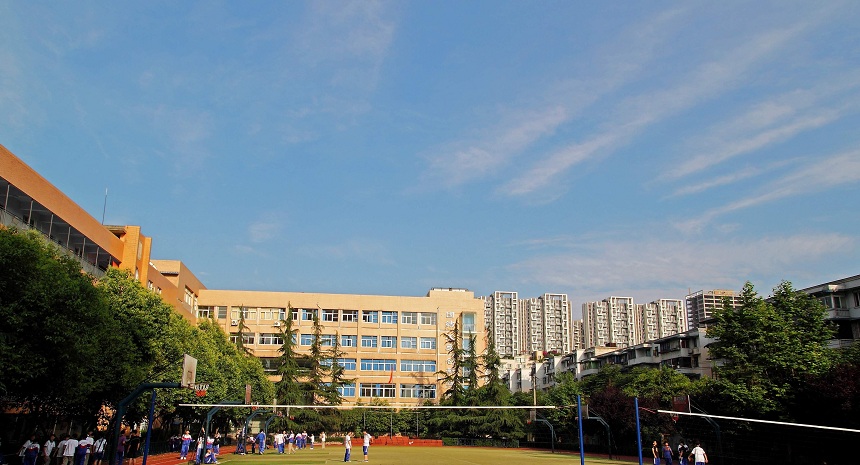 成都大學附屬中學的招生電話是多少？