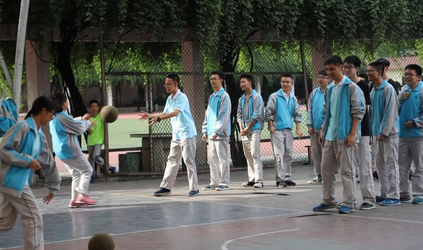 西南交通大學(xué)附屬中學(xué)近幾年中考錄取情況？