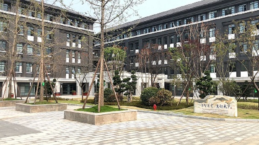 成都第二十中學(xué)校園環(huán)境好不好、怎么樣？