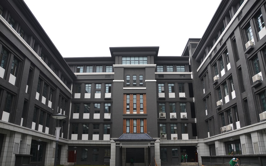 成都第二十中學(xué)校園環(huán)境好不好、怎么樣？