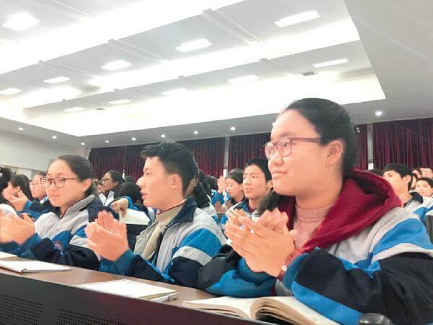 成都西藏中學(xué)2020年中考錄取分?jǐn)?shù)是多少？