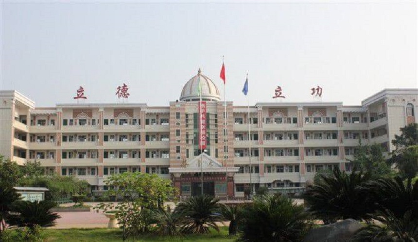資陽中學(xué)環(huán)境好不好？