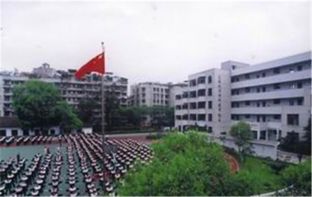 成都市第十七中學(xué)2020年的招生標(biāo)準(zhǔn)是什么？