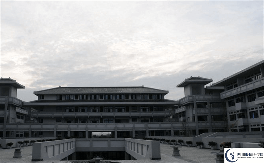成都石室中學北湖校區(qū)的高中住宿好不好？