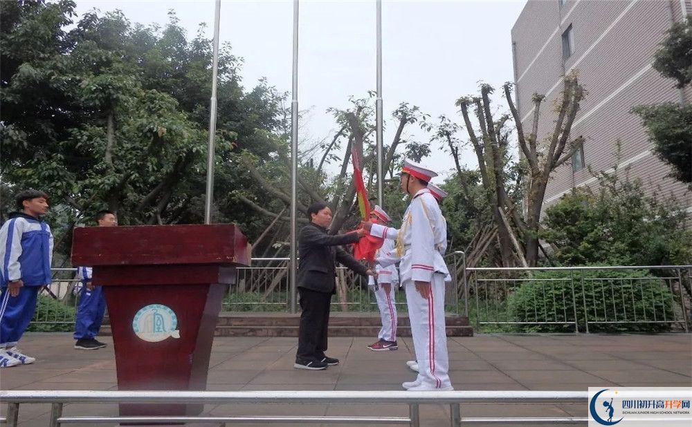 成都石室佳興外國語學(xué)校成都附屬中學(xué)住宿條件怎么樣？