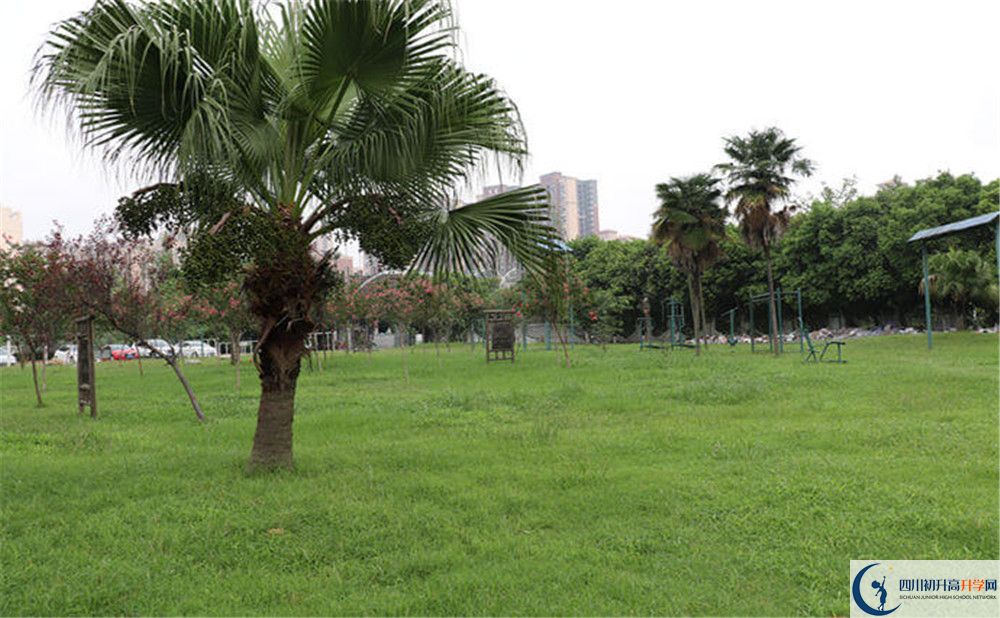 北大附中成都為明學校的住宿條件怎么樣？