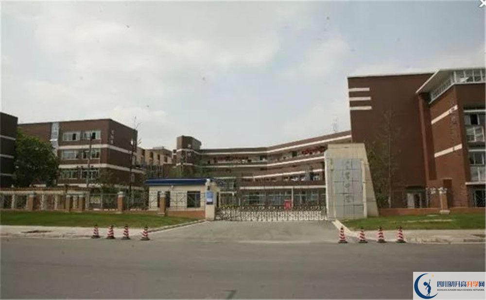 金牛中學(xué)2020年清華北大上人數(shù)是多少？