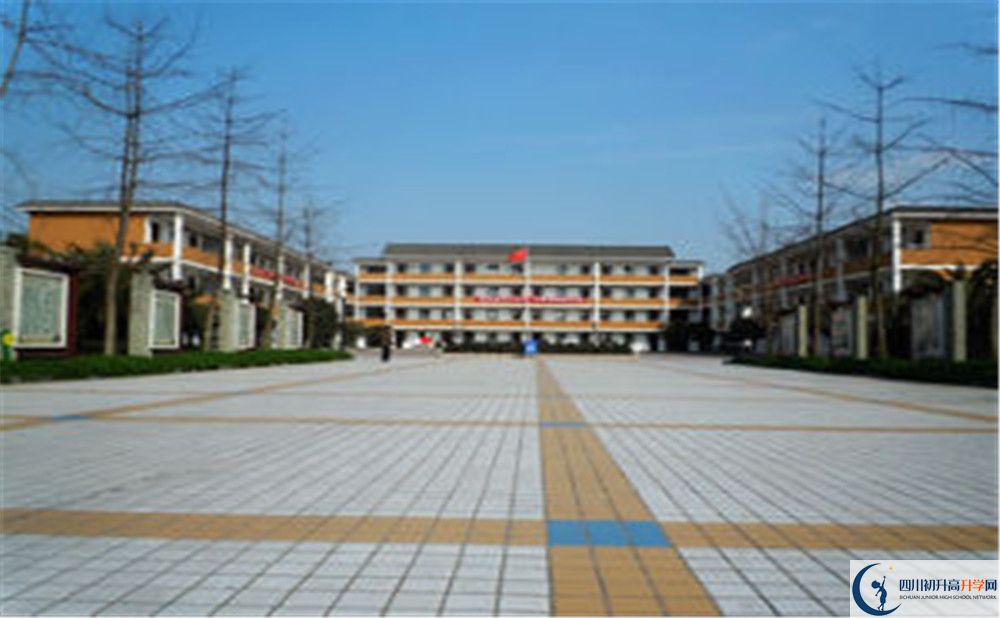 郫縣一中高中部地址在哪里？