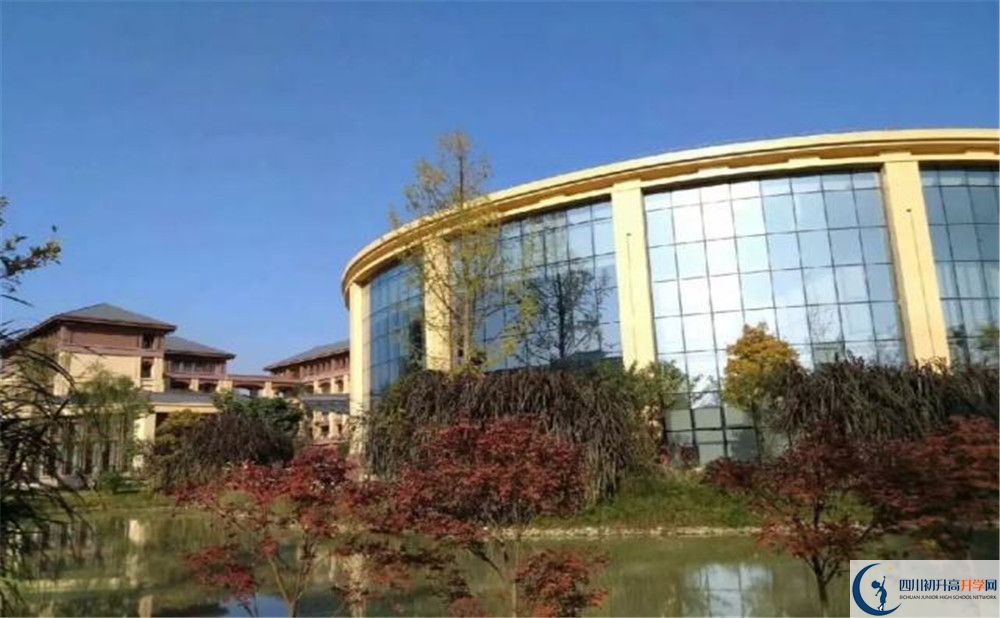 棠湖中學(xué)招生考試科目是什么？