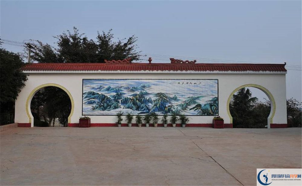 賈家中學(xué)高中部地址在哪里？