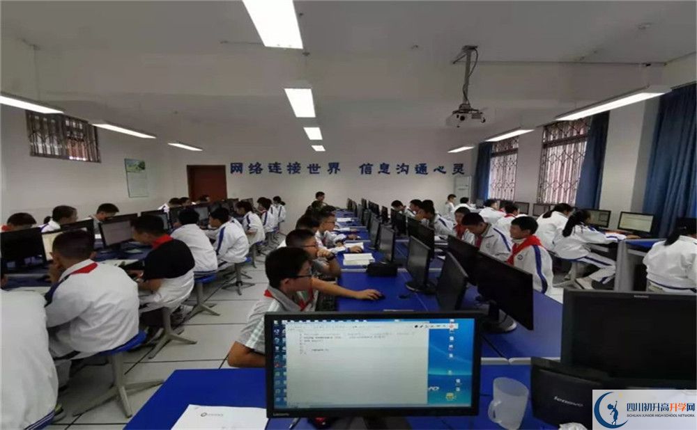 電子科技大學(xué)實驗中學(xué)位置在哪里？
