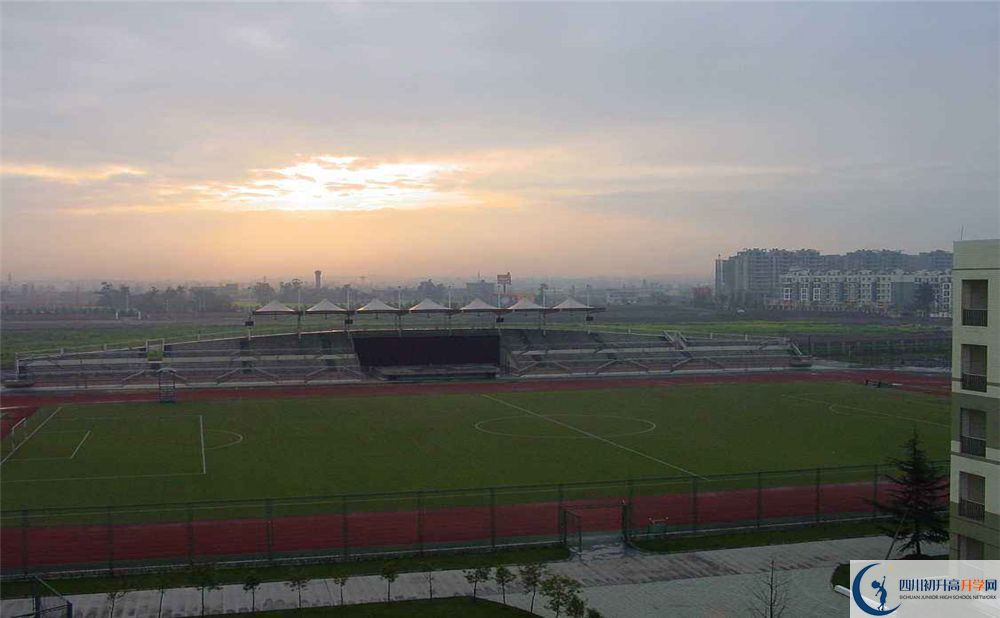 成都市華陽(yáng)中學(xué)在全國(guó)高中排名是多少？