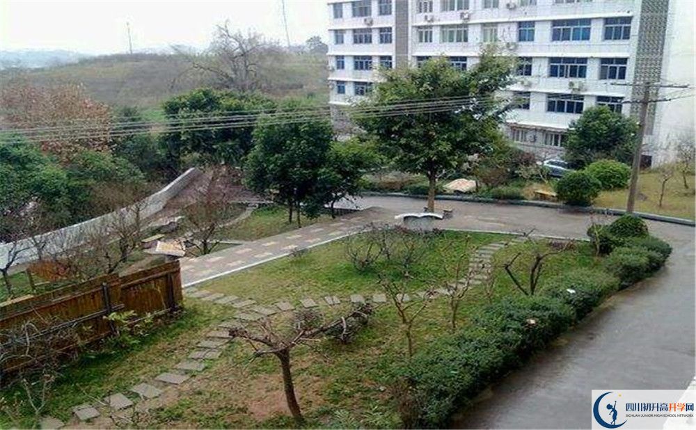 賈家中學(xué)在全國高中排名是多少？