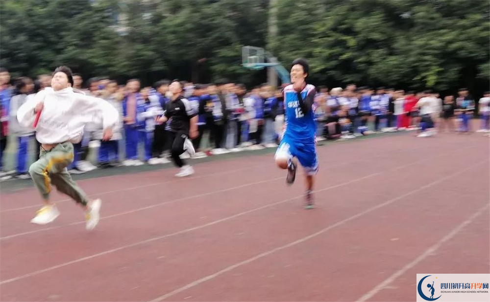 仁壽華達高中實驗班學(xué)費貴嗎？