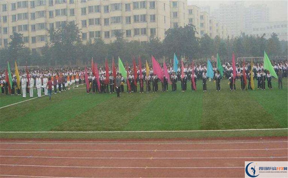 成都外國語學校走讀生作息時間是怎樣的？